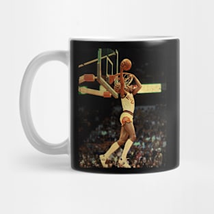 Larry Nance - Vintage Design Of Basketball Mug